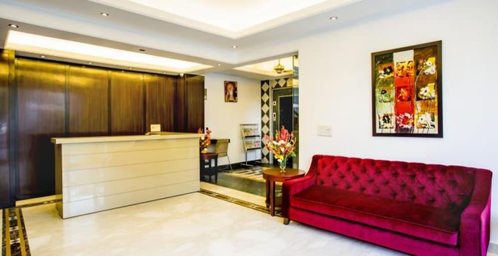Clarks Inn Nehru Place Neu-Delhi Exterior foto