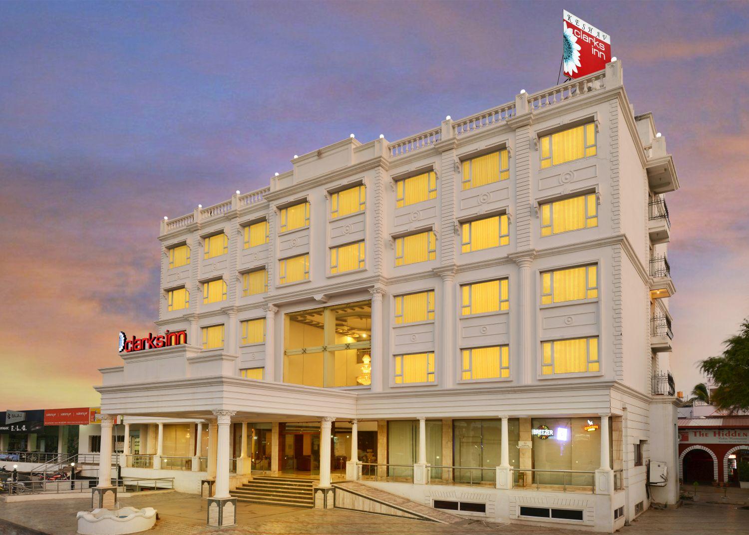 Clarks Inn Nehru Place Neu-Delhi Exterior foto